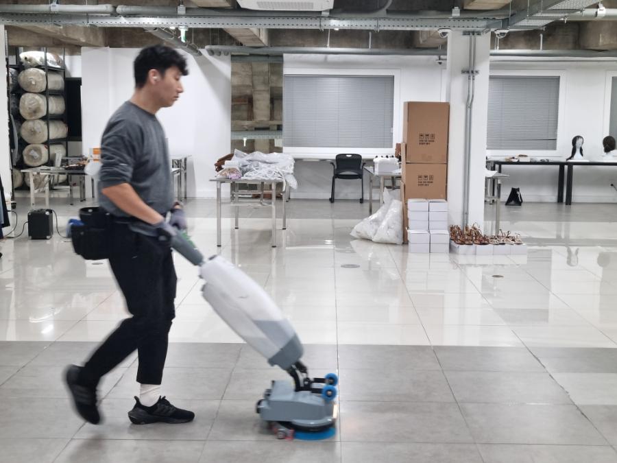 건물청소 작업 현장